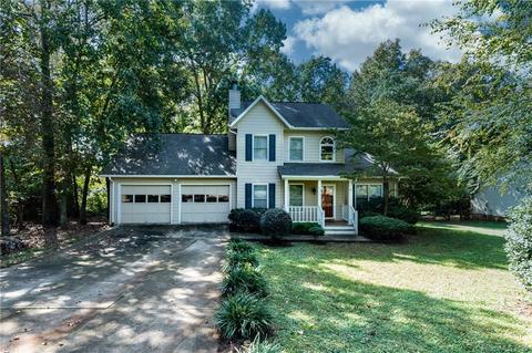 4051 Mattingly Dr, Hickory, NC 28602 photo 3