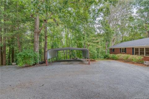 222 E Constance St, Columbus, NC 28722 photo 29