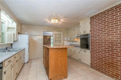 222 E Constance St, Columbus, NC 28722 photo 8