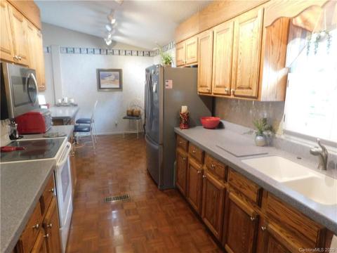 123 Crestview Ln, Morganton, NC 28655 photo 5