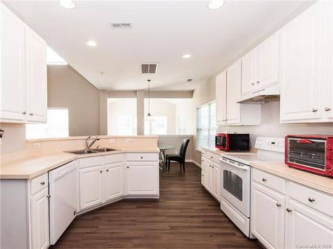 21627 Torrence Chapel Rd, Cornelius, NC 28031 photo 7