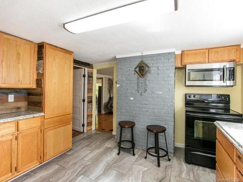 2285 Beaverdam Rd, Canton, NC 28716 photo 7