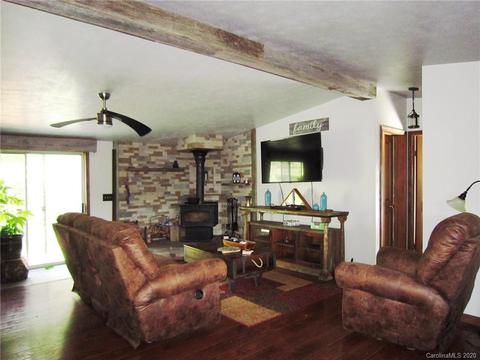 539 Hill View Dr, Canton, NC 28716 photo 2