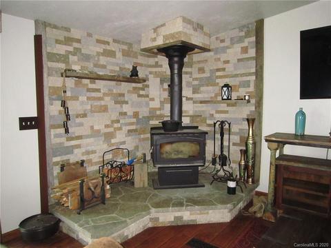539 Hill View Dr, Canton, NC 28716 photo 4