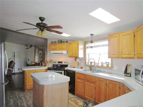 539 Hill View Dr, Canton, NC 28716 photo 9
