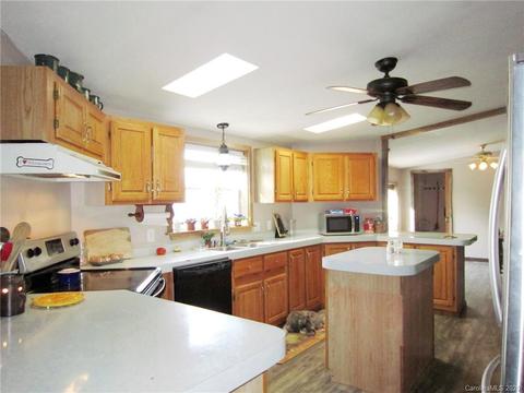 539 Hill View Dr, Canton, NC 28716 photo 8