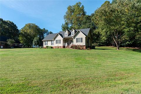 2153 Cardinal Loop, Stanley, NC 28164 photo 3