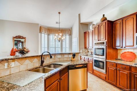 1025 Peridot Dr, Fort Mill, SC 29708 photo 11