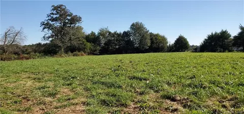3870 Rock Barn Rd, Conover, NC 28613 photo 2
