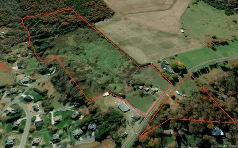3870 Rock Barn Rd, Conover, NC 28613 photo 3
