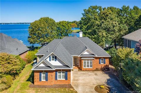 20350 Pinehurst Dr, Cornelius, NC 28031 photo 3