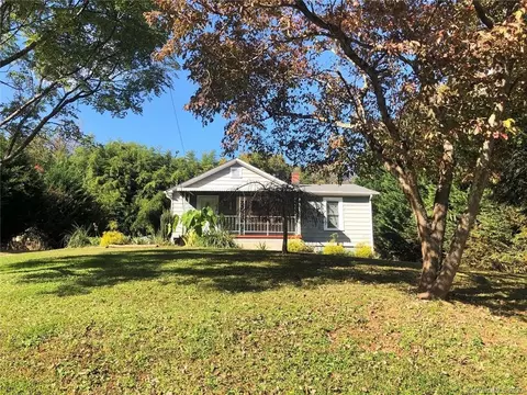 2230 8th Avenue Nw Loop NW, Hickory, NC 28601 photo 2