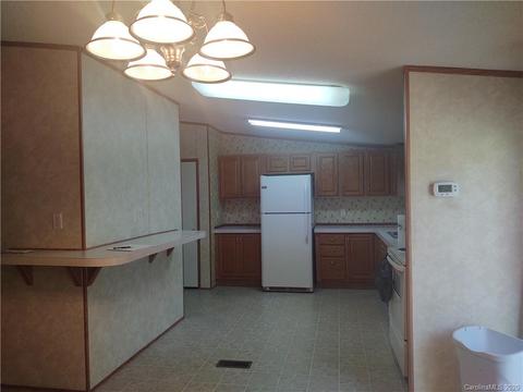 136 Arrowbrook Rd, Harmony, NC 28634 photo 4