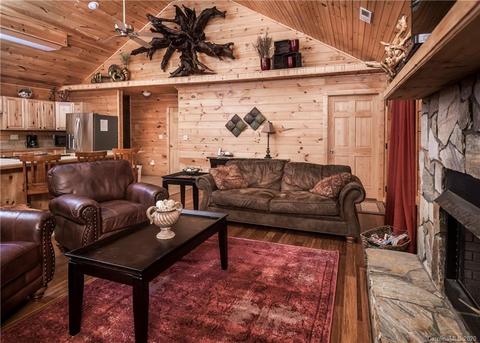 212 Moonbeam Ln, Clyde, NC 28721 photo 3