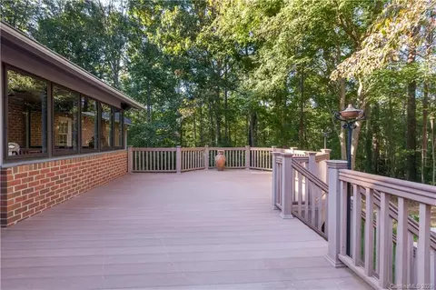 902 2nd Avenue Ne Dr NE, Conover, NC 28613 photo 6
