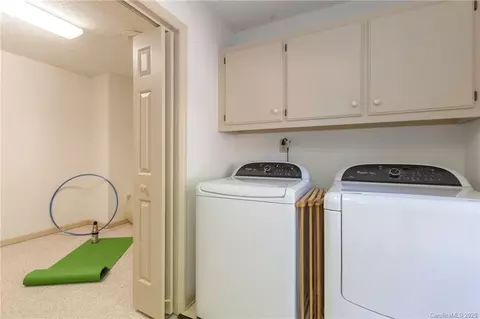 902 2nd Avenue Ne Dr NE, Conover, NC 28613 photo 32