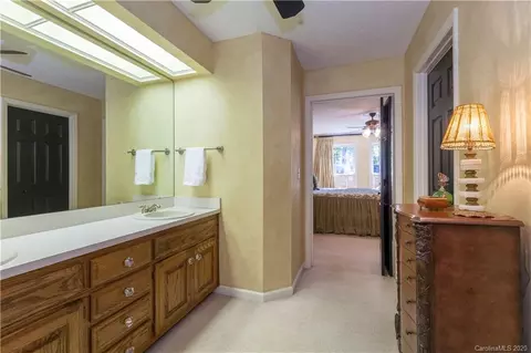 902 2nd Avenue Ne Dr NE, Conover, NC 28613 photo 34
