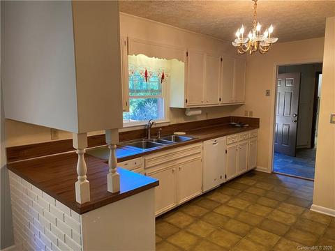 2306 Berwick Rd, Shelby, NC 28152 photo 11