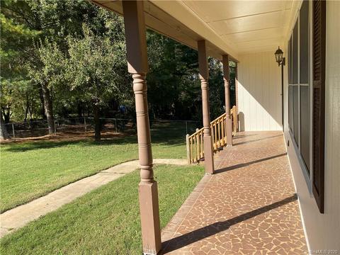 2306 Berwick Rd, Shelby, NC 28152 photo 6