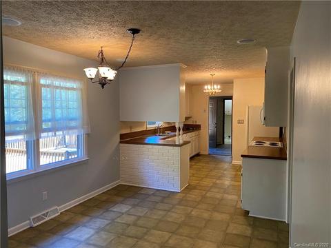 2306 Berwick Rd, Shelby, NC 28152 photo 10