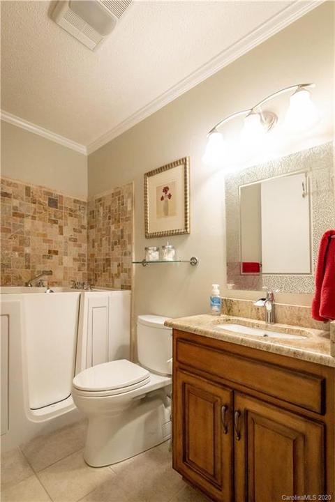 104 Crestview Ln, Morganton, NC 28655 photo 8