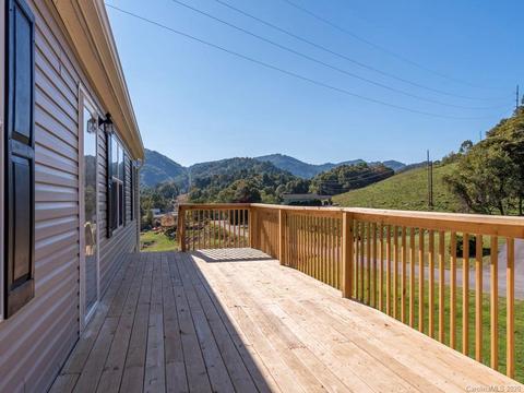 99 Terrell Rd, Clyde, NC 28721 photo 2