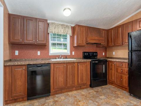 99 Terrell Rd, Clyde, NC 28721 photo 6