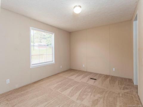99 Terrell Rd, Clyde, NC 28721 photo 8
