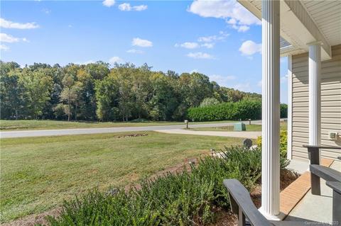 2596 Easter St, Maiden, NC 28650 photo 5