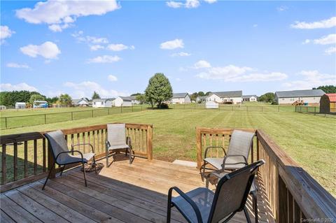 2596 Easter St, Maiden, NC 28650 photo 2