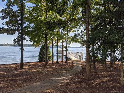 8236 Bay Pointe Dr, Denver, NC 28037 photo 3