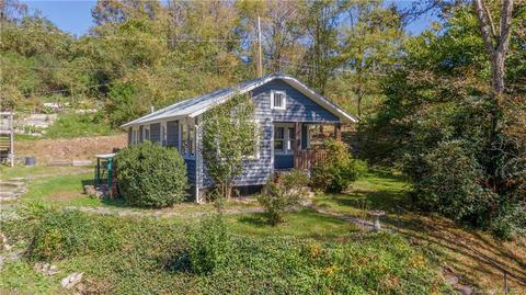 590 Barnard Rd, Marshall, NC 28753 photo 2