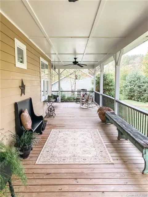569 Golf Course Rd, Clyde, NC 28721 photo 9