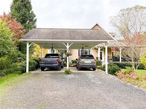569 Golf Course Rd, Clyde, NC 28721 photo 3