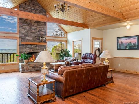 24 Bobcat Ln, Fairview, NC 28730 photo 4