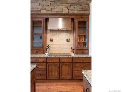 24 Bobcat Ln, Fairview, NC 28730 photo 12