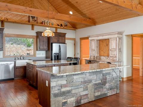 24 Bobcat Ln, Fairview, NC 28730 photo 9