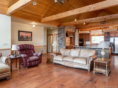 24 Bobcat Ln, Fairview, NC 28730 photo 7