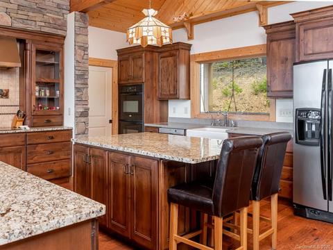 24 Bobcat Ln, Fairview, NC 28730 photo 10