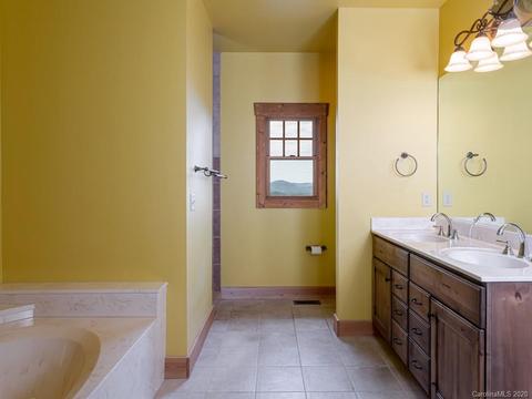 24 Bobcat Ln, Fairview, NC 28730 photo 18