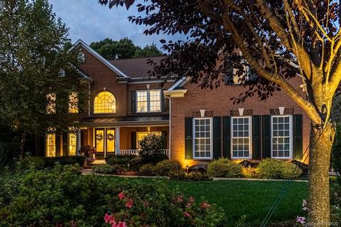 20415 Marblehead Ct, Cornelius, NC 28031 photo 1