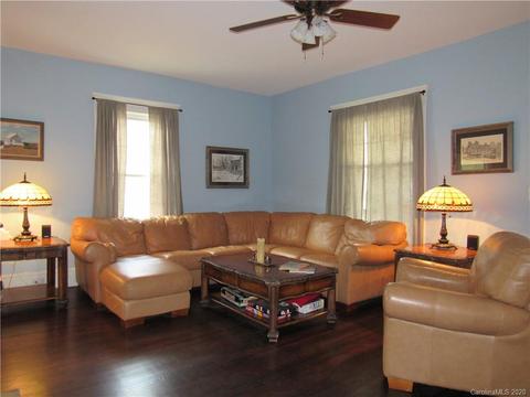 148 Spring St, Concord, NC 28025 photo 2