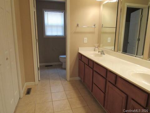 202 Paseos Dr, Cullowhee, NC 28723 photo 10