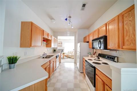 18636 Oakhurst Blvd, Cornelius, NC 28031 photo 7