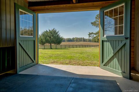 475 Gilbert Rd, Columbus, NC 28722 photo 42