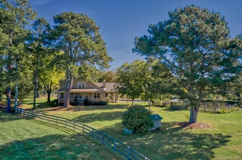 475 Gilbert Rd, Columbus, NC 28722 photo 5