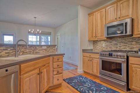 475 Gilbert Rd, Columbus, NC 28722 photo 17