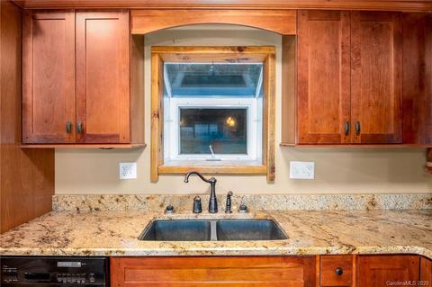 263 Crystal Falls Dr, Fairview, NC 28730 photo 5