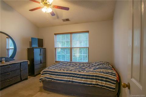 7016 Blithe Low Pl, Charlotte, NC 28273 photo 8