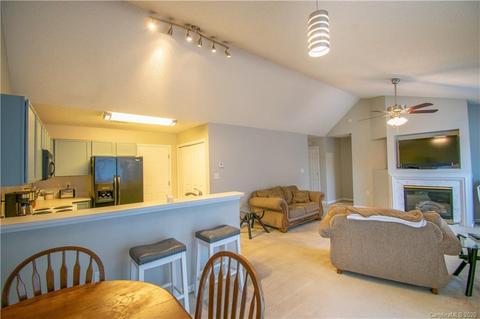 7016 Blithe Low Pl, Charlotte, NC 28273 photo 6